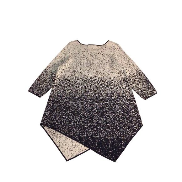 Chelsea & Theodore Tunic Top Womens Size 1X Long Asymmetrical Hem 3/4 Sleeve - Picture 2 of 7